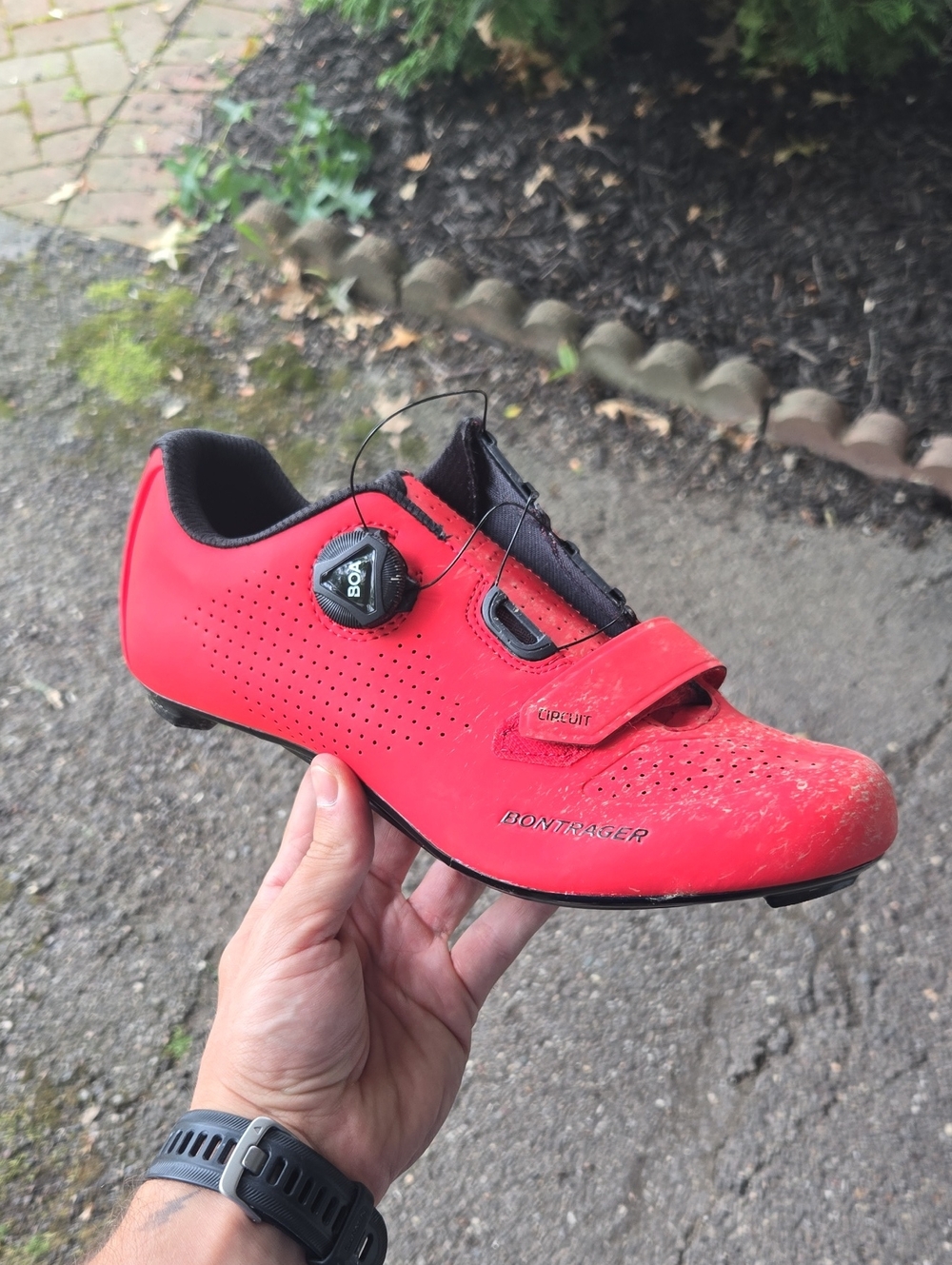 Bontrager Men's Red Cycling Shoe with BOA Closure